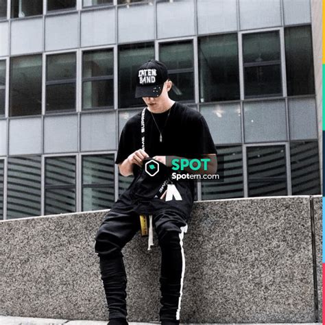 Legendary singer and songwriter eric clapton was just three years sober when his son conor died at the age of four. The black bag Supreme SS18 what does the influencer Eric ...