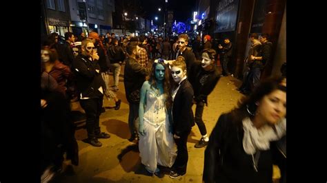 Walking Down The Street On Halloween Night Youtube - The sights & sounds of Halloween Night 2014, whilst walking on Camden