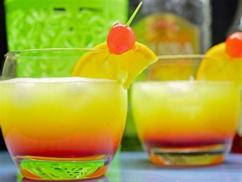Feel like a tequila cocktail? tequila-sunrise-coctail | Fruity drinks, Cocktail drinks ...