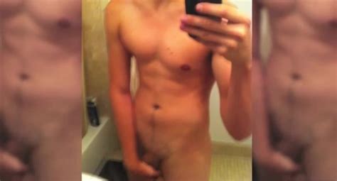 Pin By Nadia On Monochrome Cole Sprouse Cole Sprouse Shirtless Cole Hot Sex Picture