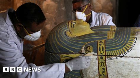 Ancient Egyptian Tomb Unveiled Bbc News
