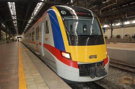 The journey aboard ktm komuter's port klang line from kl sentral to port klang (pelabuhan klang). Seremban-Nilai-KL Sentral KTM Komuter Express Service ...