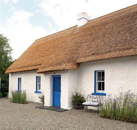 Restoring A Thatched Cottage Period Living Irish Cottage Interiors