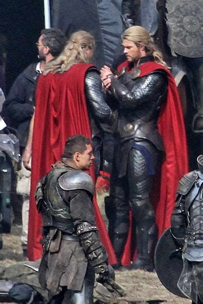 Chris Hemsworth And His Body Double On Set Thor The Dark World