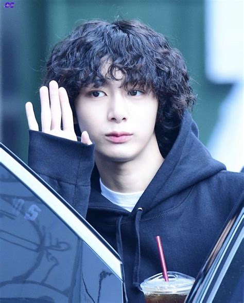 Curly Haired Hyungwon Curly Hair Styles Curly Hair