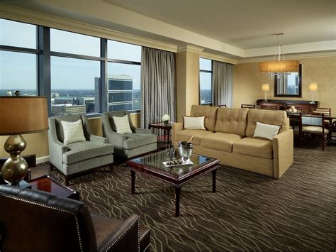 Omni Atlanta Hotel At Cnn Center 2018 Room Prices From 136 Deals