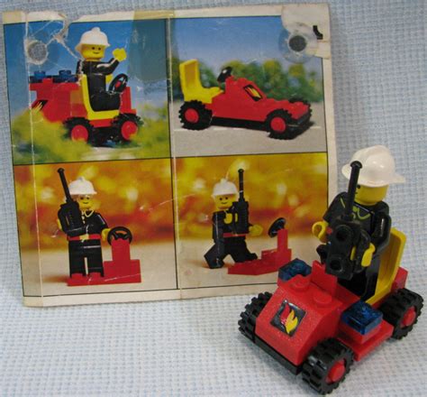 Vintage Lego Fire Chief Car Set 6611