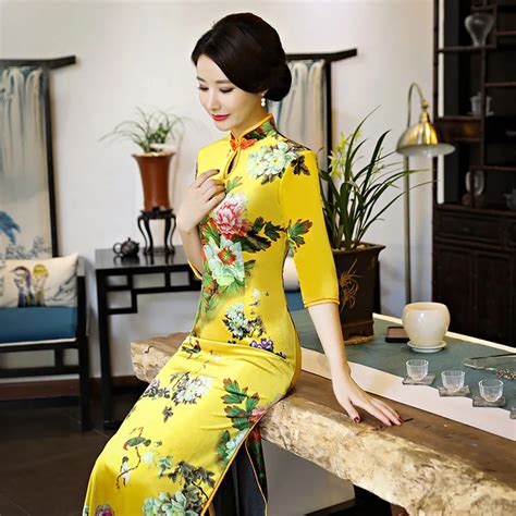 Long Lady Elegant Half Sleeve Qipao Mandarin Collar Flower Traditional Womens Chinese Dress