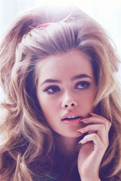 Le volume haute couture ! Les 25 meilleures idées de la catégorie Coiffure année 70 ...