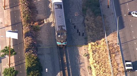 Pedestrian Struck Killed By Metrolink Train In Santa Clarita Abc7