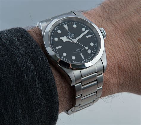 The tudor black bay 41 stands out with its classically elegant and clean design. FSOT: Tudor Black Bay 41 on bracelet, full kit, AD ...