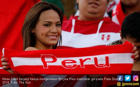 Foto ootd jadi terlihat lebih kece kalau gayanya juga oke. Piala Dunia 2018: Menanti Model Seksi Peru Hanya Pakai BH ...