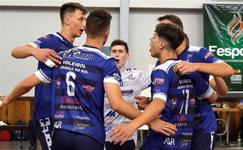 Comemoração do último ponto do jogo da final do vôlei masculino dos jogos olímpicos rio 2016. Boletim Olesc: Times de basquete feminino e vôlei ...