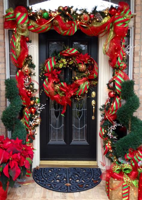 30 Creative Front Door Christmas Decorations Flawssy