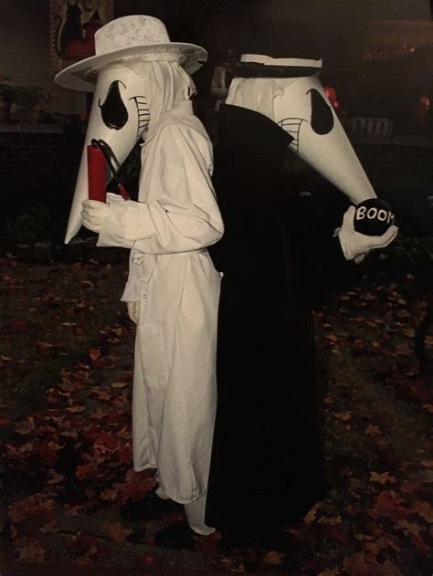 103 Couples Halloween Costumes That Are Simply Fang Tastic Scary Couples Halloween Costumes