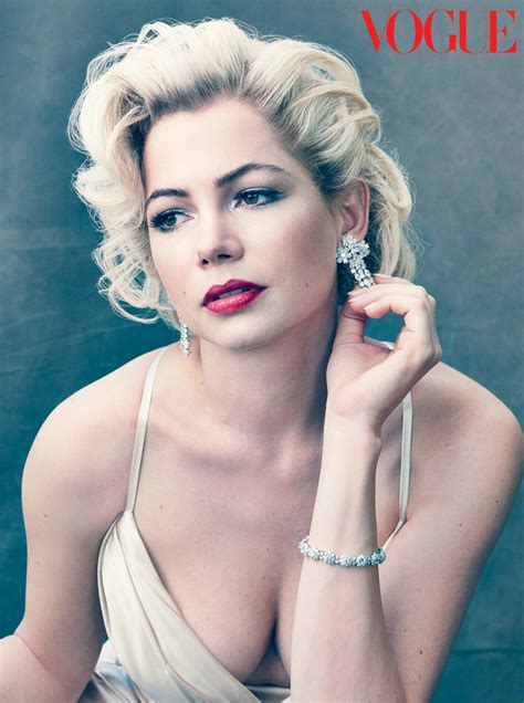 Michelle Williams Used Padding To Embody Marilyn Monroe