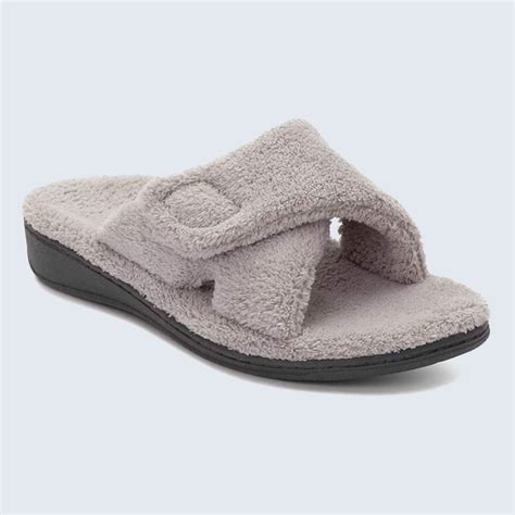 12 Best Slippers For Women 2022 — Comfy Womens Slippers For The House