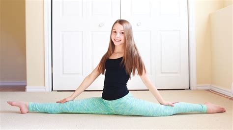 How To Do The Splits Fast And Easy Anna Mcnulty How To Do Splits