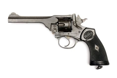 Webley Revolver 4k Ultra Hd Wallpaper Background Image 3890x2593