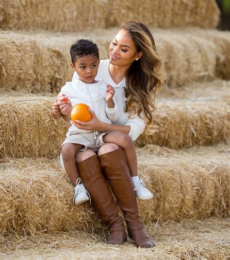 Daphne Joy And Son Sire Father Is 50 Cent At Mr Bones Pumpkin Patch 102915 Lipstick Alley