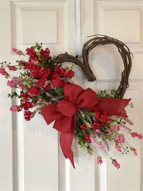 25 Beautiful Valentines Wreath Ideas 1 Valentine Wreath Diy Diy