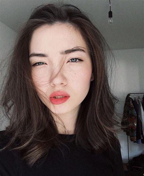 Aya Shalkar Kazakhstani Model Beleza