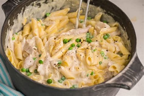 One Pot Chicken Alfredo With Peas Bowl Me Over