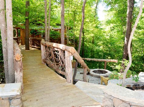 Secluded Cabin In Mountain View Arkansas