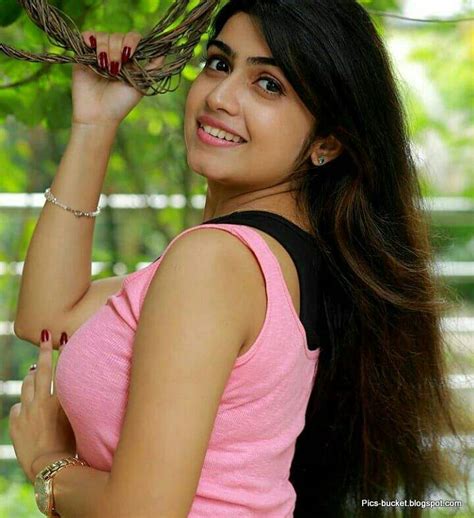 Beautiful Malayalam Actress Hot Photos And Wallpapers