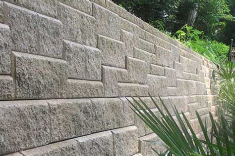 Top off your concrete block wall. Cinder Block Retaining Walls Construction | MyCoffeepot.Org