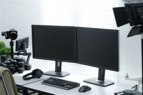 How To Set Up Dual Monitors For Your Work From Home Setup