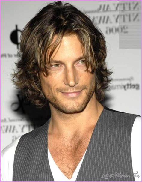 Some time ago, they were just the intermediate stage between short and long hair. Medium Length Men Hairstyles - LatestFashionTips.com