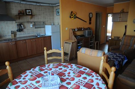 Los apartamentos arroyo parrilla de estilo rústico se encuentran a 2,5 km de la localidad de cazorla, rodeados por amplios terrenos y jardines los apartamentos arroyo parrilla ofrecen fantásticas vistas al campo y están cerca del parque natural de las sierras de cazorla, segura y las villas. Sierra de cazorla | Apartamento en Arroyo frio (La Iruela)