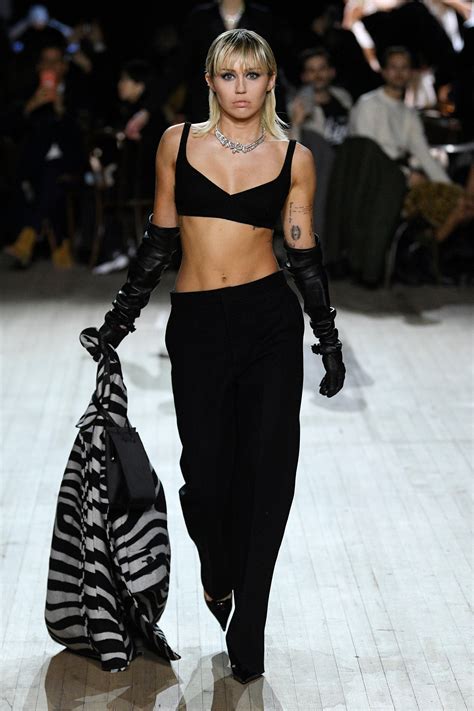 Miley Cyrus Takes To The Marc Jacobs Aw Runway In New York British Vogue