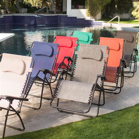 The chair itself is oversized and can support up to 350 pounds. Caravan Sports Oversized Zero Gravity Recliner - Outdoor ...