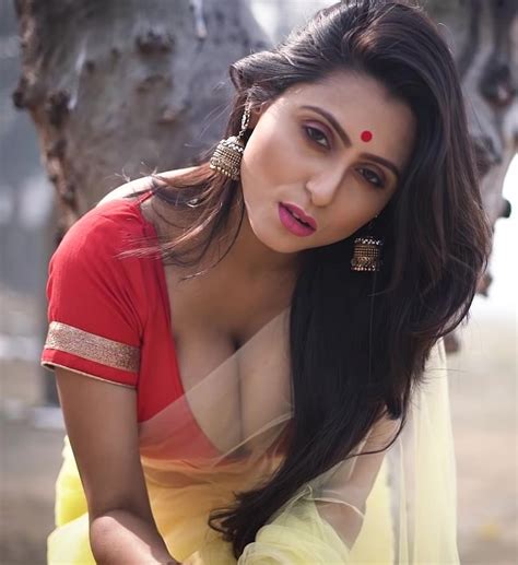 Bengali Maria Aunty Hot Open Cut Blouse Exposing Huge Boobs Transparent Saree Visible