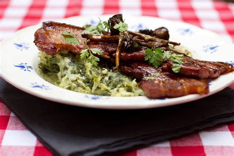 Savooikoolpuree met spek en girollen recept