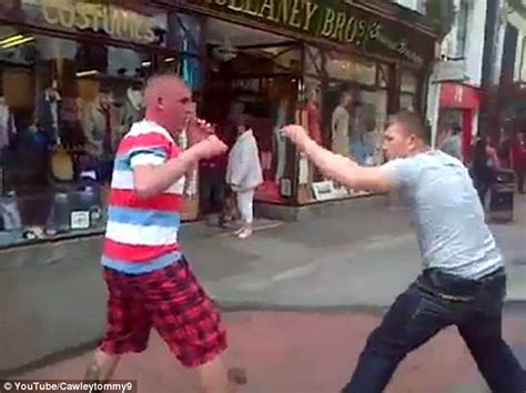 Irish Men In Bare Knuckle Street Fight In Shocking Video Daily Mail