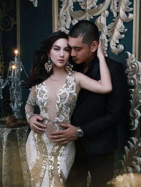 Pose Sensual Bareng Giorgino Abraham Irish Bella Dinilai Vulgar Showbiz