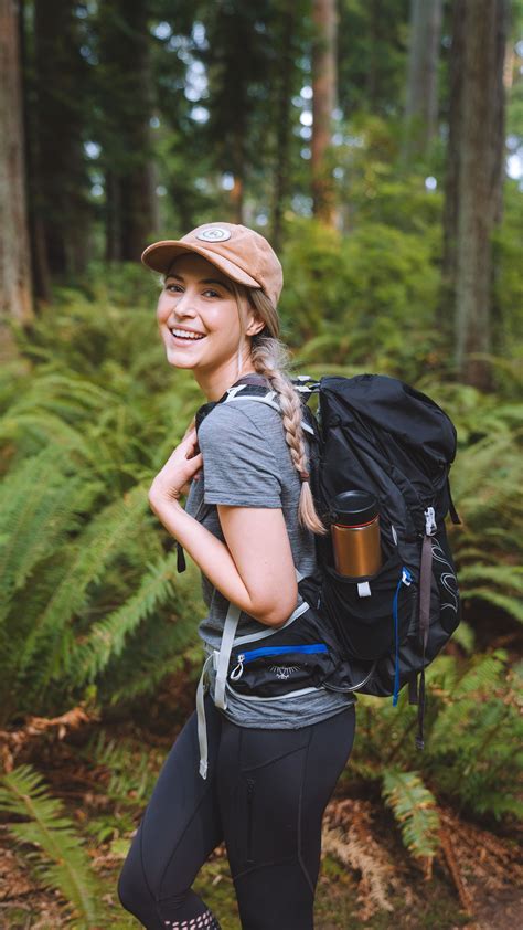 What To Wear Hiking As A Woman Cute Hiking Outfit Summer Hiking