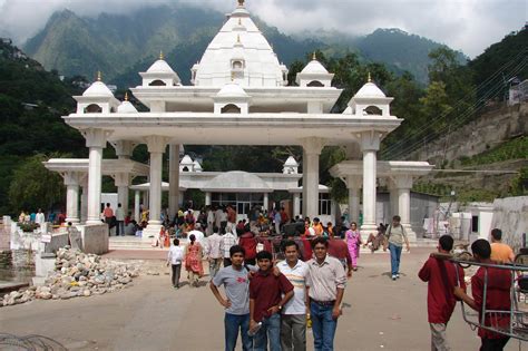 Открыть страницу «vaishno devi temple» на facebook. MAA VAISHNO DEVI TEMPLE - KATRA Photos, Images and ...