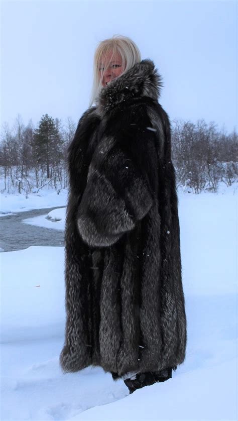 Long Silver Fox Furcoat In Immaculate Condition Ebay Fur Coat Fox