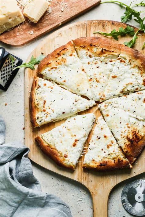 30 Best White Pizza Recipes With Amazing Toppings Parade