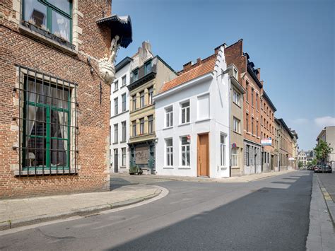 Dmva Creates One Room Hotel Inside 17th Century House In Antwerp