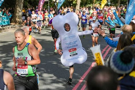 Rochdale News News Headlines Ben Bate Sets New Guinness World Record Running The London