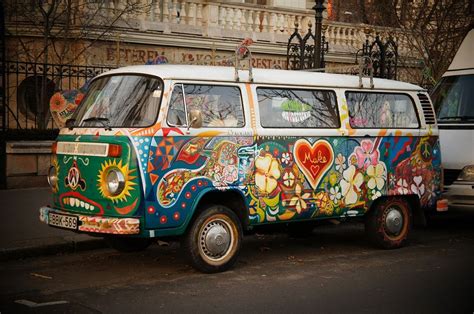 Art Symphony Ode To The Hippie Van {♡ ☮ } Camioneta Hippie Combi Hippie Furgonetas Vw