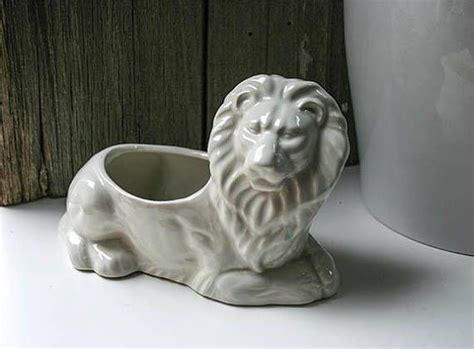 Vintage Planter White Lion Ceramic Regal Lion Pot Planter Etsy