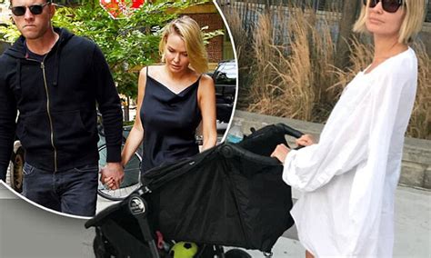 Lara Bingle Fuels Pregnancy Rumours By Pushing A Pram Daily Mail Online