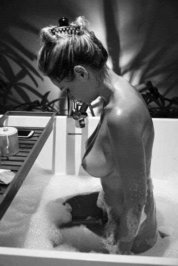 Genevieve Morton Naked In The Bathtub Scandal Planet
