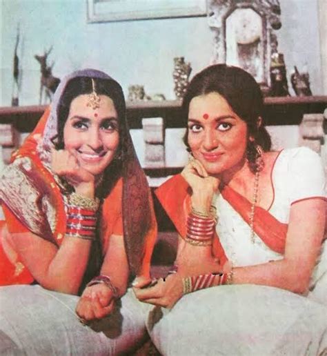 Nutan And Asha Parekh Acted Together In Main Tulsi Tere Aangan Ki Here Is An Sweet Memory From